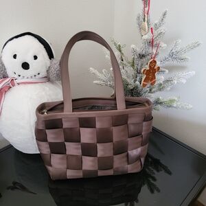Harveys The Original Seatbelt Bag Brown